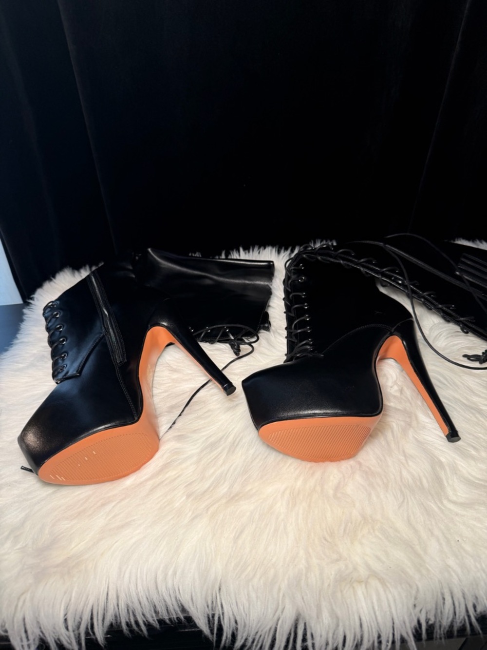 Women's Richealnana Black Lace-Up Platform Knee Boots - Picture 10 of 11